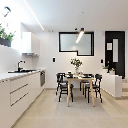 Phaedrus Living City Center Luxury Flat Skoufa Афины Экстерьер фото