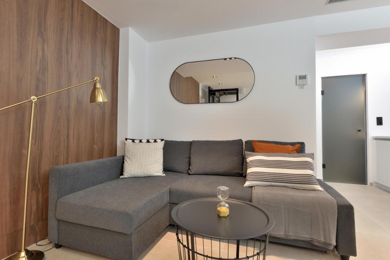 Phaedrus Living City Center Luxury Flat Skoufa Афины Экстерьер фото