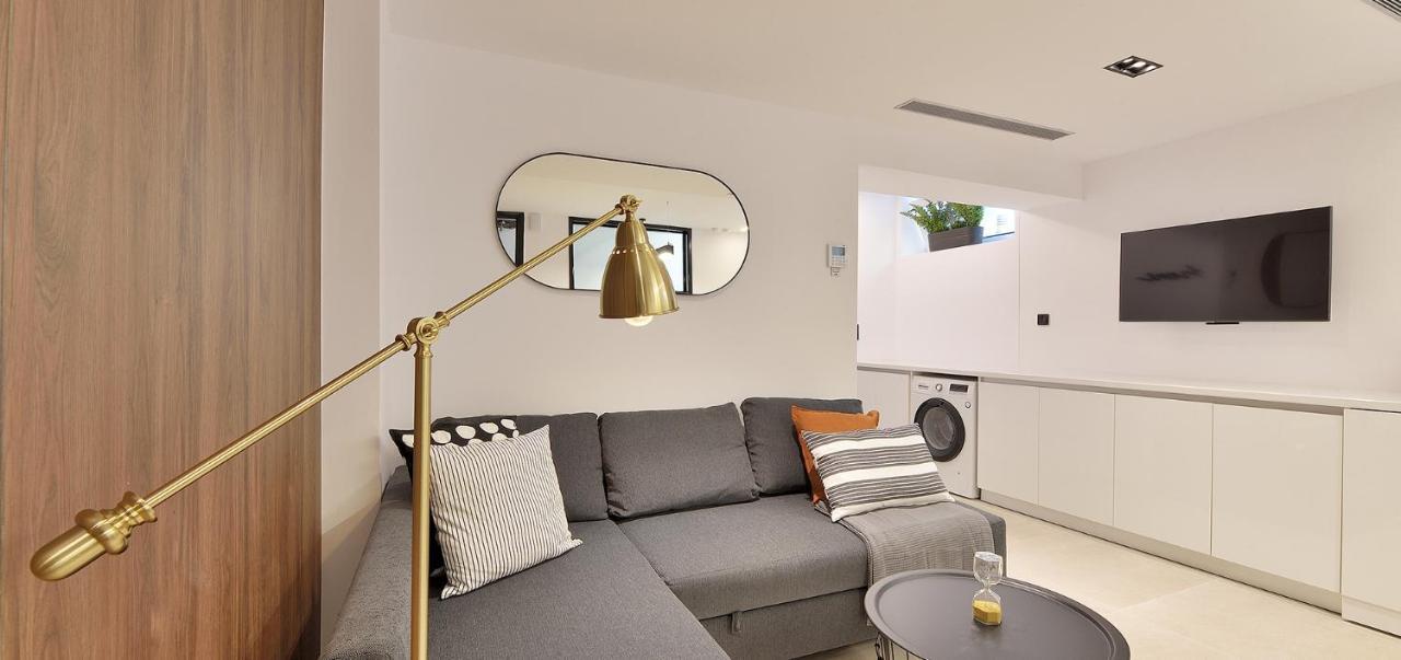 Phaedrus Living City Center Luxury Flat Skoufa Афины Экстерьер фото