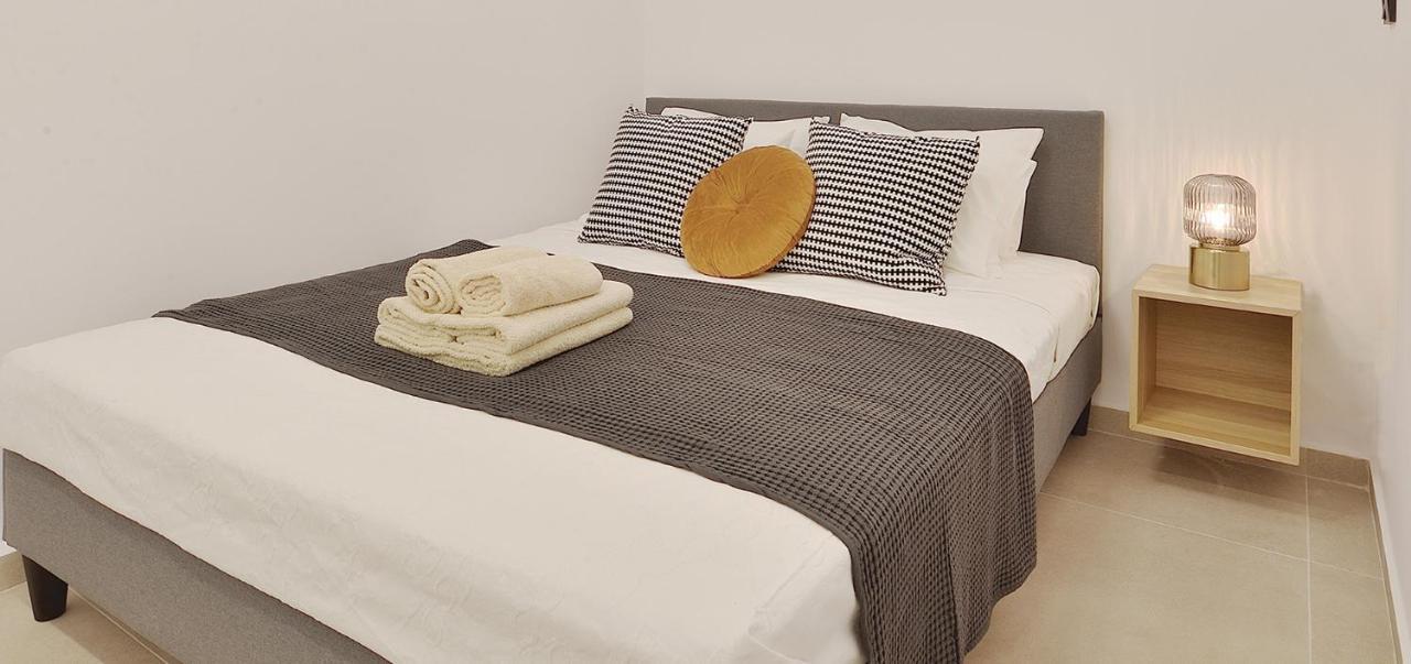 Phaedrus Living City Center Luxury Flat Skoufa Афины Экстерьер фото